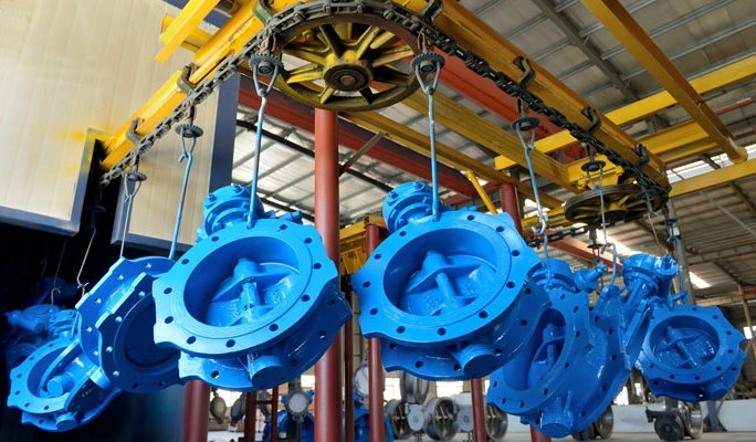 What materials are used for the sealing surface of butterfly valves? How should